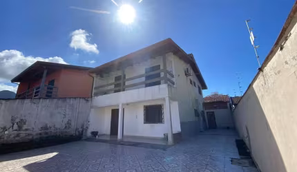 Casa à venda 5 Quartos, 1 Suite, 6 Vagas, 199M², Martim de Sá, Caraguatatuba - SP
