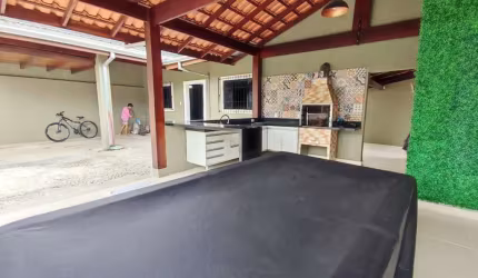 Casa para Locação 4 Quartos, 2 Suites no bairro Sumaré, Caraguatatuba - SP