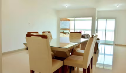 Apartamento amplo com vista para o mar