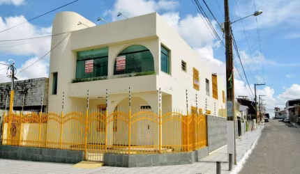 Excelente Casa Comercial, no Cirurgia.
