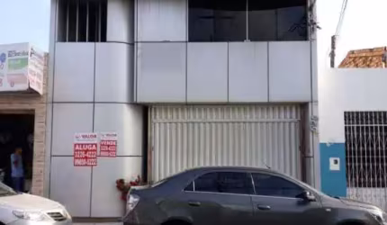 Prédio comercial em área de comércio