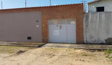 Casa Mobiliada na Zona de Expansão, a 300m da Praia do Robalo.