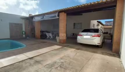 Casa Mobiliada com piscina na Zona de Expansão a 300m da Praia do Robalo.