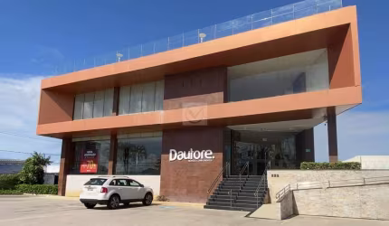 Excelente Prédio Comercial na Av. Tancredo Neves