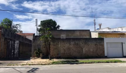 Lote comercial a venda no bairro Aruana