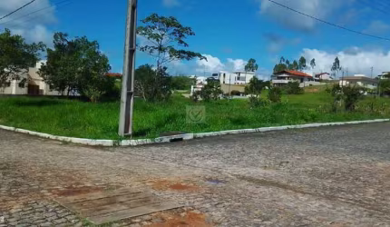 LOTE ÚNICO DE 701M2 NO COND. HARAS RESIDENCE