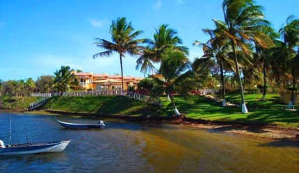 Lote no Condomínio Porto Belo.