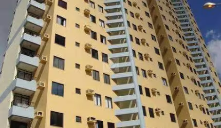 Apartamento no condomínio Sylvio Romero