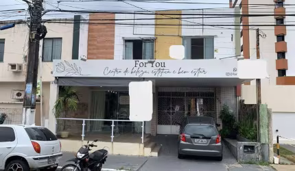 Oportunidade Imperdível no Bairro São José: Casa com Comércio e Potencial de Renda!