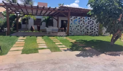 Casa no Condomínio Sol e Mar 1
