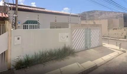 Casa Comercial à venda, 3 quartos, 2 suítes, 2 vagas, Grageru - Aracaju/SE