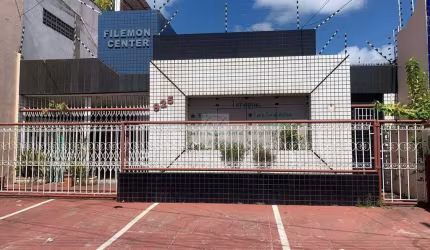Excelente ponto comercial na Desembargador Maynard