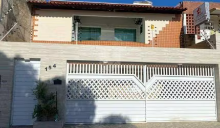 Casa de dois pavimento no Bairro Atalaia
