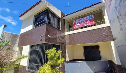 Casa para locação na Av. Hermes Fontes Aracaju-Se