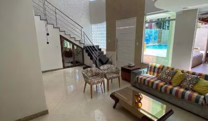 Venda - Luxo e Espaço na Coroa do Meio: Magnífica Casa Duplex com 5 Quartos e Área de Lazer Completa!