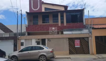 Ótima Casa com 4 quartos, sendo 2 suítes, no bairro Luzia.