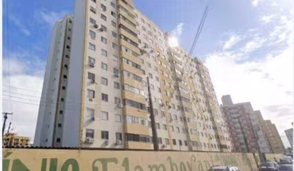 Venda - Apartamento Espaçoso no Condomínio Flamboyant, Pronto para Morar!