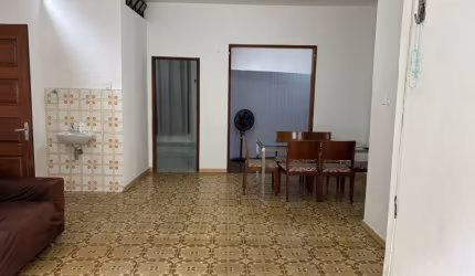 VENDO CASA COM 2 QTS NO PARQUE 10