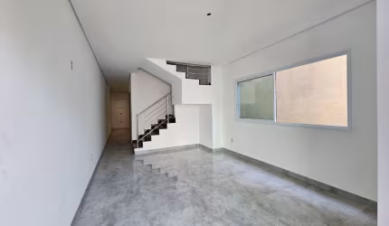 Excelente Casa Geminada - Bairro Cabral - Contagem/MG
