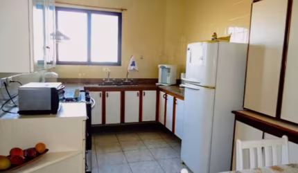 Apartamento para aluguel com 150 metros quadrados com 3 quartos