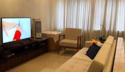 Apartamento para aluguel tem 45 metros quadrados com 2 quartos