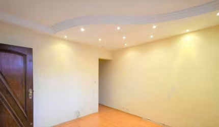 Sobrado para venda tem 200 metros quadrados com 4 quartos em Vila Nair - São Paulo - São Paulo