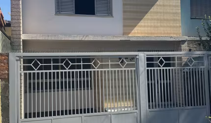 EXCELENTE OPORTUNIDADE, SOBRADO COM 6 VAGAS DE GARAGEM!!