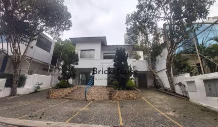 Casa com 8 dormitórios para alugar, 700 m² por R$ 30.800,00/mês - Pacaembu - São Paulo/SP