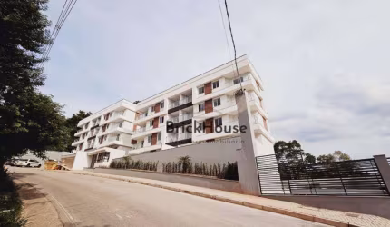 Apartamento com 3 dormitórios à venda, 91 m² por R$ 700.000,00 - Jardim das Flores - São Roque/SP