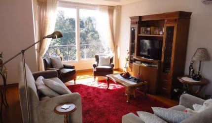 Apartamento 04 Dorm. à venda no Bairro Centro com 125 m² de área privativa - 3 vagas de garagem