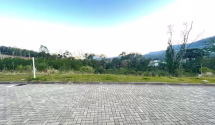 Terreno à venda no Bairro Várzea Grande com 373 m² de área privativa