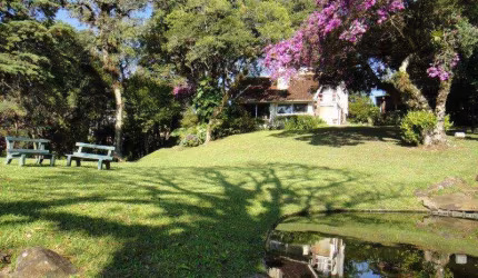 Casa 03 Dorm. à venda no Bairro Planalto com 200 m² de área privativa - 2 vagas de garagem