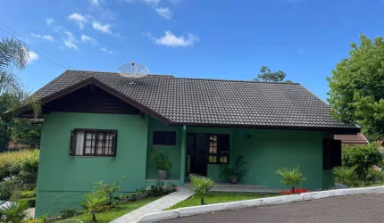 Casa 05 Dorm. à venda no Bairro Planalto com 220 m² de área privativa - 2 vagas de garagem