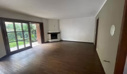 Casa 03 Dorm. à venda no Bairro Bavária com 198 m² de área privativa