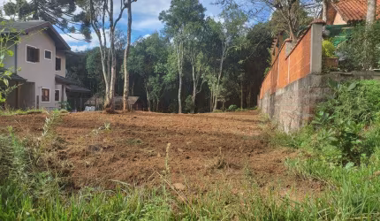 Terreno à venda no Bairro Avenida Central com 600 m² de área privativa