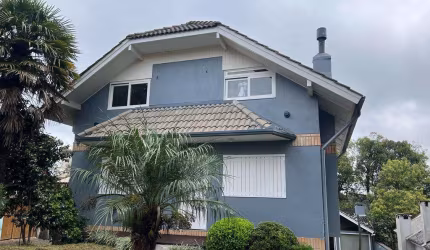 Casa 04 Dorm. à venda no Bairro Santa Terezinha com 256 m² de área privativa - 1 vaga de garagem
