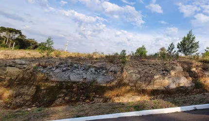 Terreno à venda no Bairro Moura com 450 m² de área privativa
