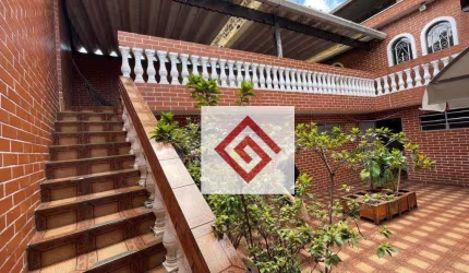 Casa com 3 dormitórios à venda, 257 m² por R$ 960.000,00 - Vila Scarpelli - Santo André/SP