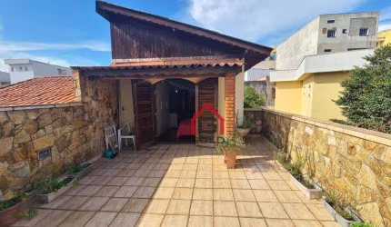 Sobrado com 3 dormitórios para alugar, 225 m² por R$ 3.966,86/mês - Parque das Nações - Santo André/SP