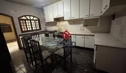 Sobrado com 4 dormitórios para alugar, 180 m² por R$ 4.480,00/mês - Jardim do Estádio - Santo André/SP