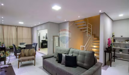 Casa à venda com 245m² em Condomínio Fechado no Parque Renato Maia - 03 Dormitórios | 04 vagas