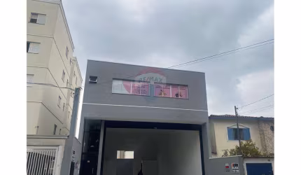 SALA COMERCIAL AMPLA COM BANHEIRO E QUINTAL
