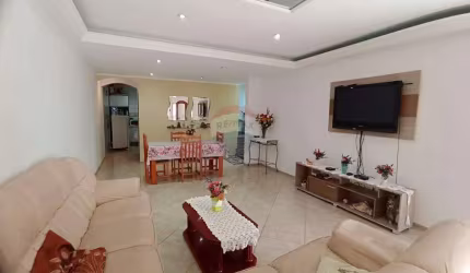 Linda Casa para Alugar em Vila Galvão!