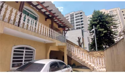 Sobrado com 9 Quartos à Venda, 500m²