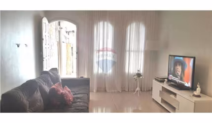 Vende-se Sobrado de 130 m² com 3 dormitórios, 2 banheiros,, 1 vaga de garagem -  Gopouva em Guarulhos