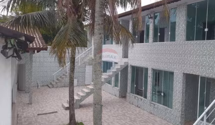 Casa em Peruíbe: 10 flats com mobília, 10 vagas garagem0Pronta!'