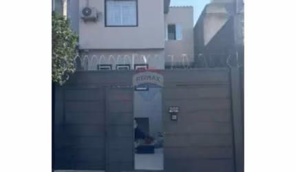Sobrado Residencial ou Comercial em Gopouva – Travessa Alameda Yaya