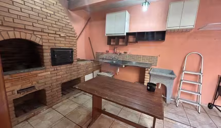 CASA TERREA COM 02 DORMITORIOS JA INCLUSO AGUA,LUZ E IPTU NO PACOTE DE LOCACAO