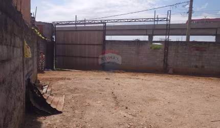 'Terreno Comercial em Guarulhos: Oportunidade Única'