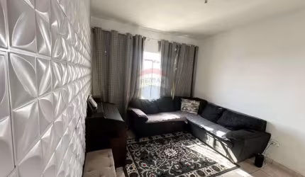 Casa Espaçosa à Venda em Jordanópolis!
